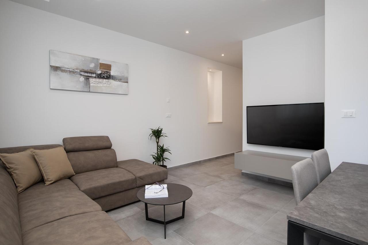 מדולין Apartments Igor מראה חיצוני תמונה