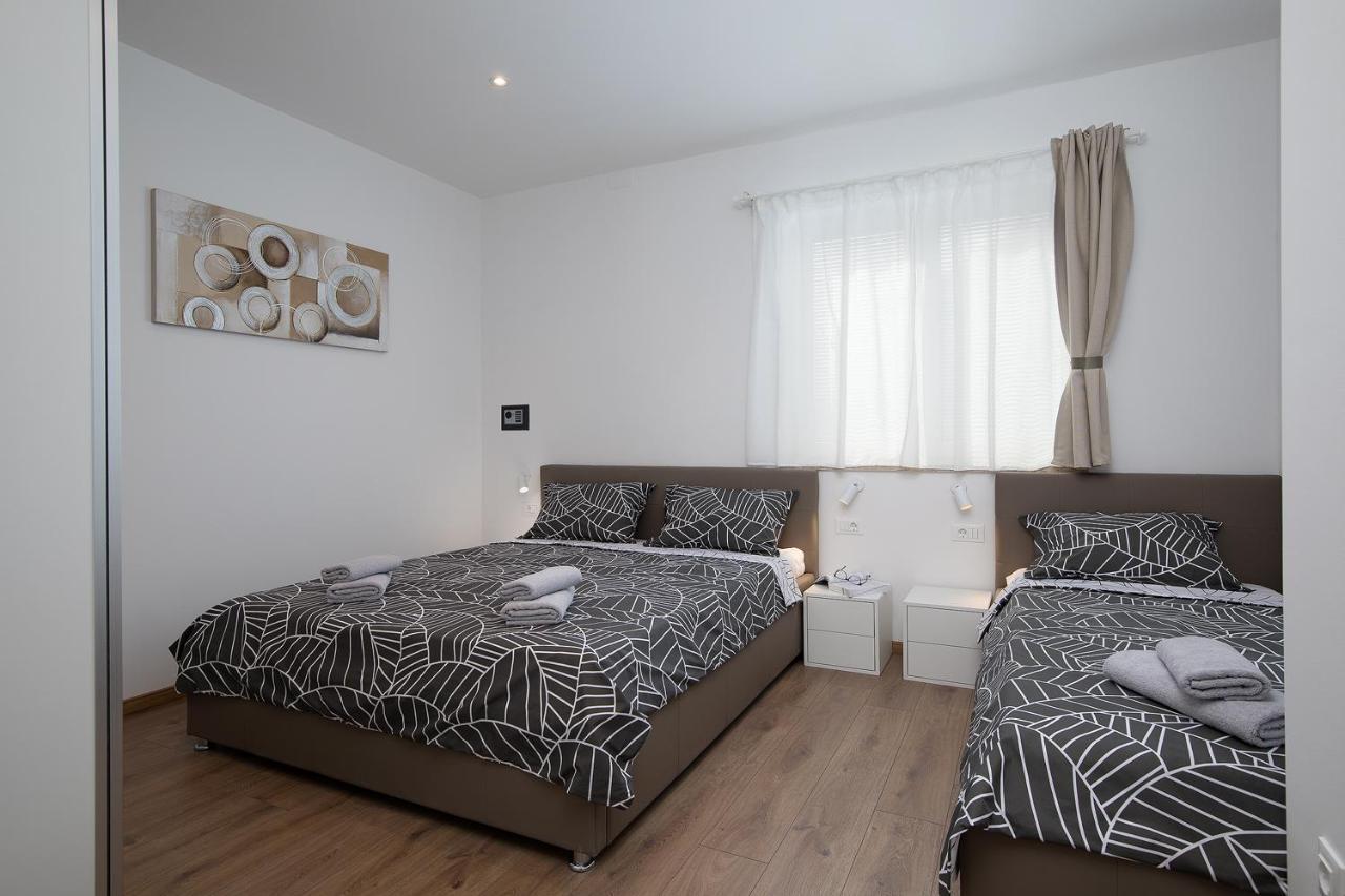 מדולין Apartments Igor מראה חיצוני תמונה